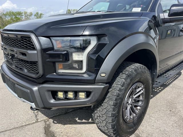 Certified 2019 Ford F150 Raptor w/ Equipment Group 802A Luxury image 8