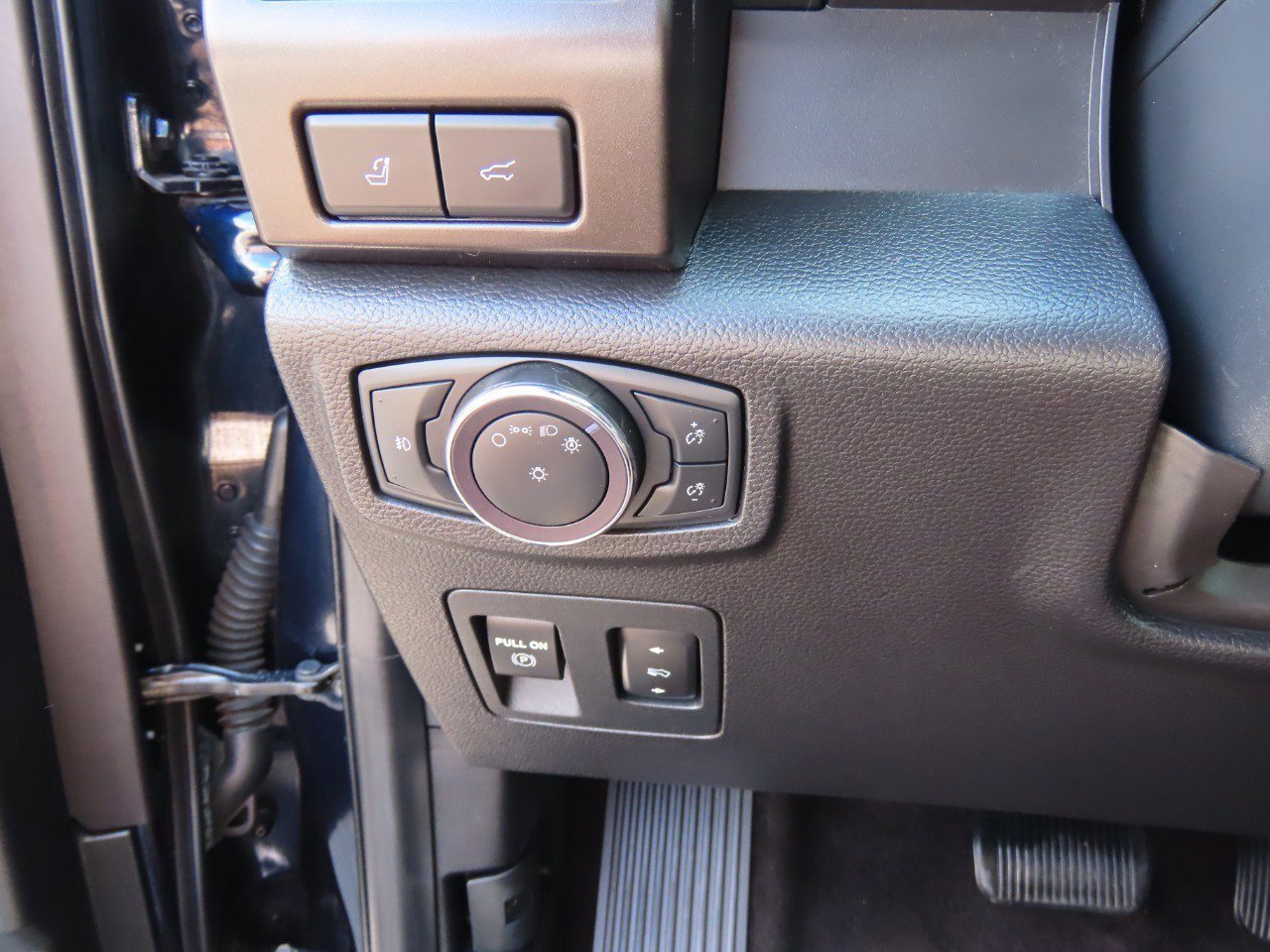 Certified 2021 Ford Expedition Limited image 26