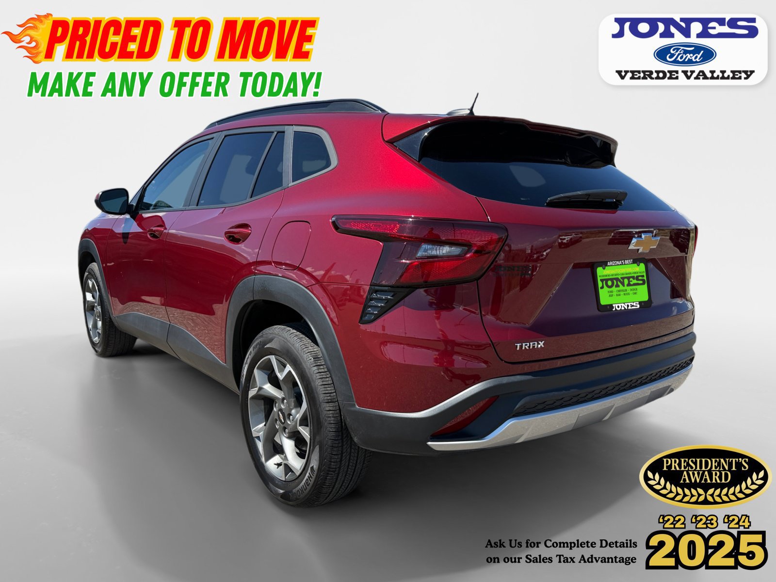 Used 2025 Chevrolet Trax LT w/ LT Convenience Package FWD image 4