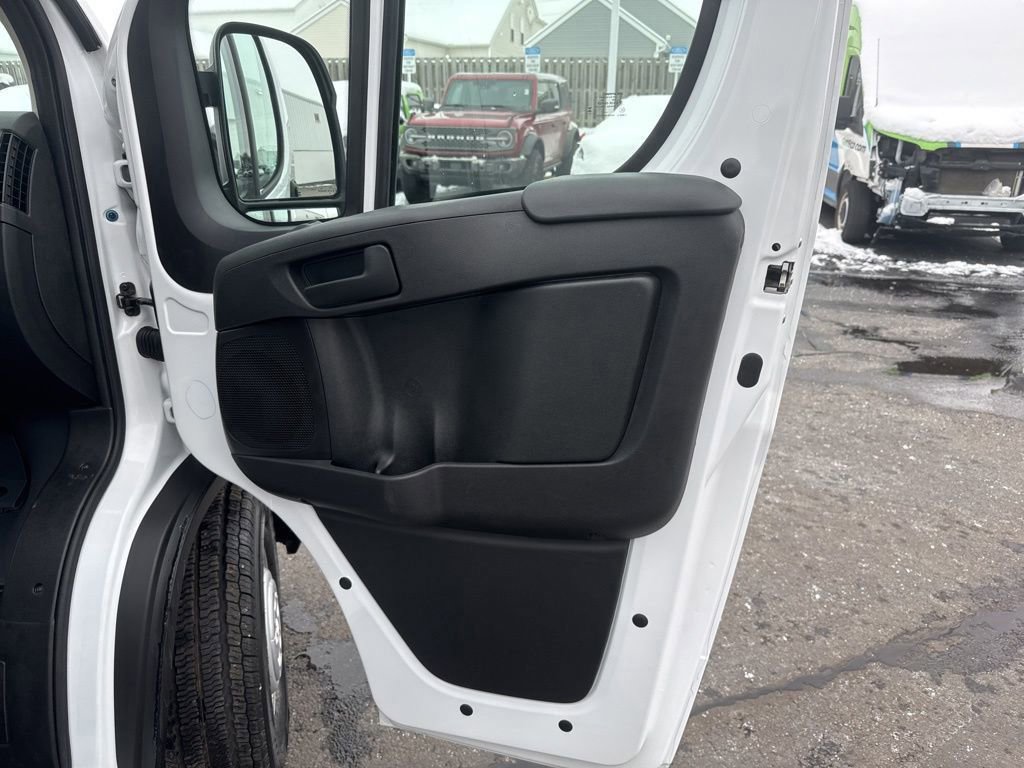 Used 2024 RAM ProMaster 2500 image 27