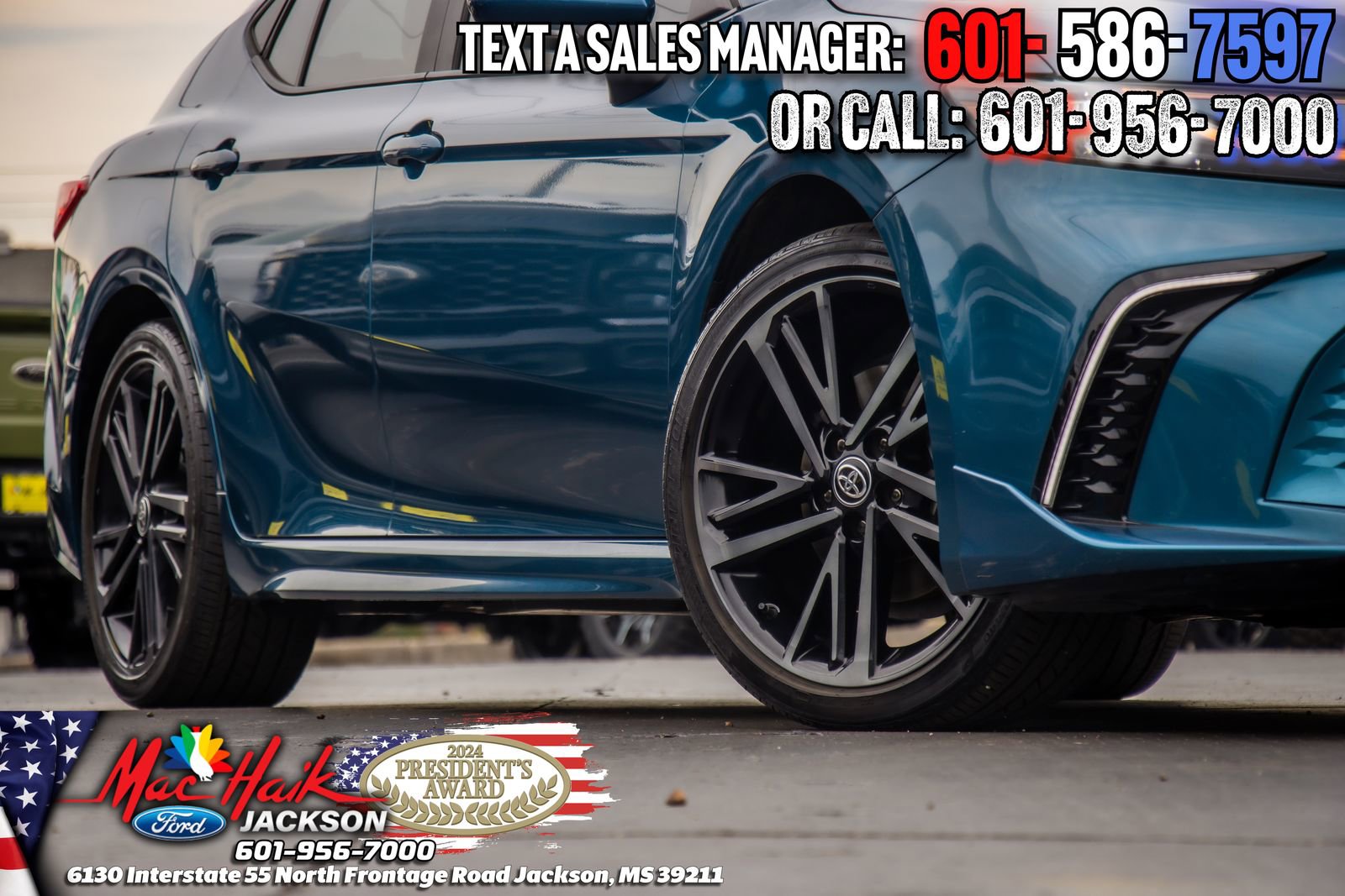 Used 2025 Toyota Camry XSE FWD image 2