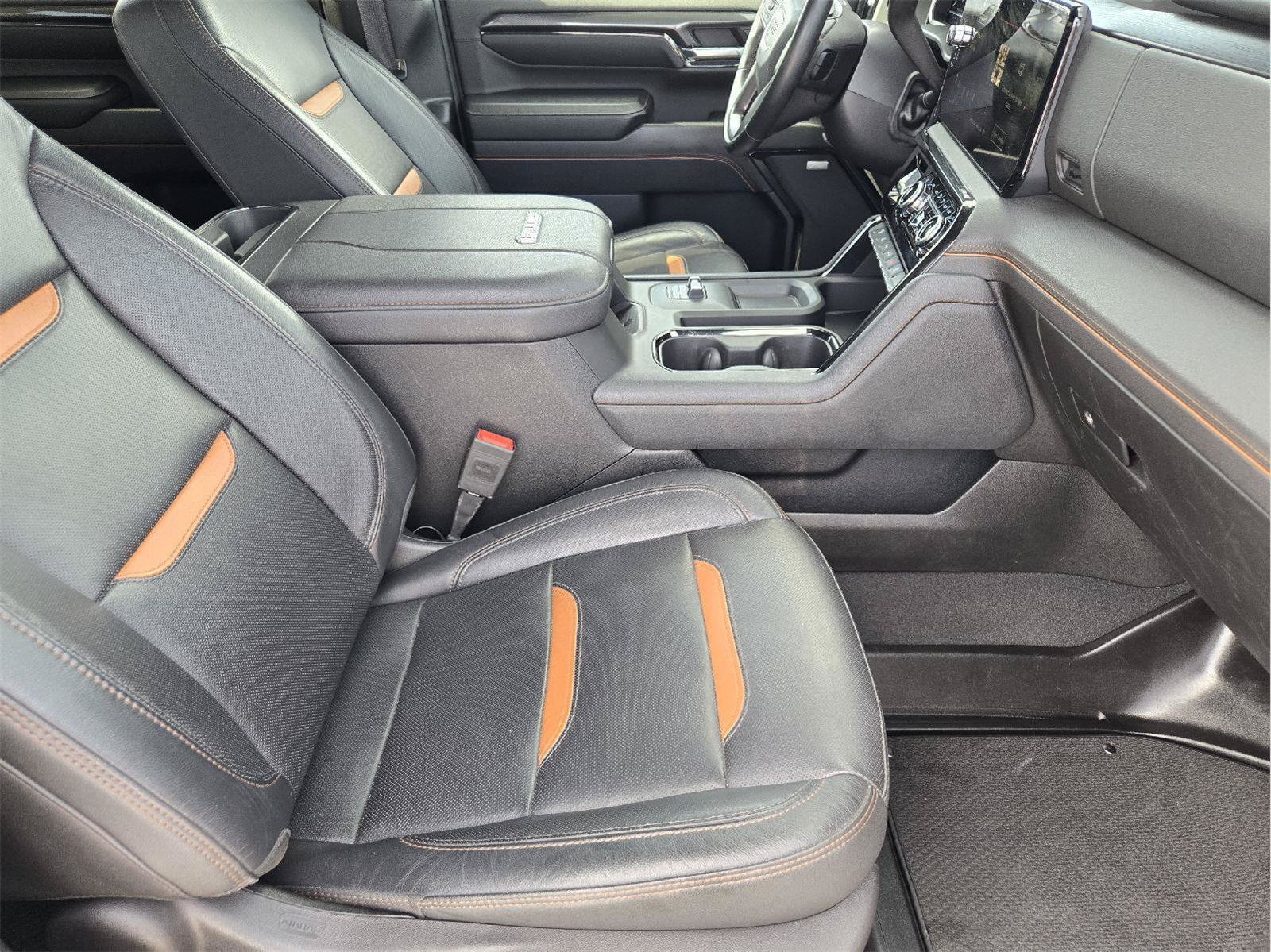 Used 2024 GMC Sierra 2500 AT4 w/ AT4 Premium Plus Package AWD/4WD image 13