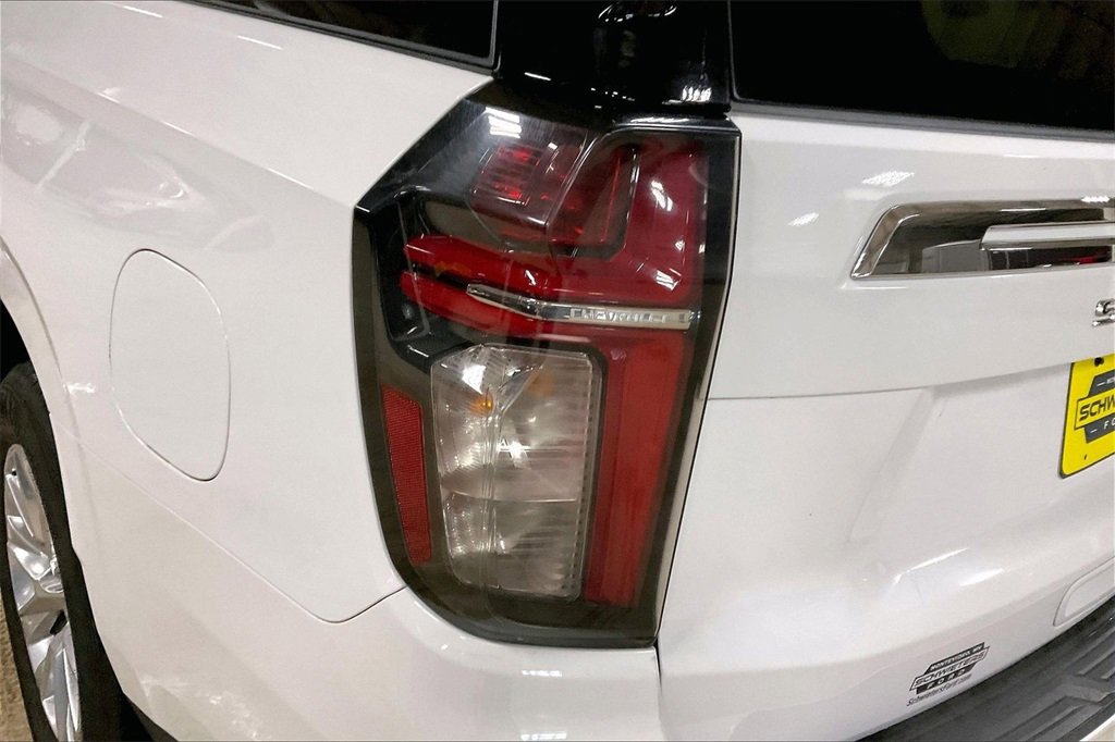 Used 2023 Chevrolet Suburban Premier image 28