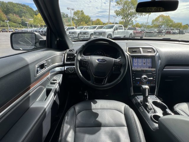Certified 2019 Ford Explorer Limited w/ Class III Trailer Tow Package FWD image 7
