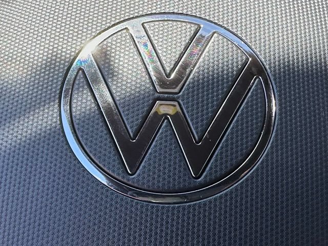 Used 2023 Volkswagen Golf 20th Anniversary Edition AWD/4WD image 30