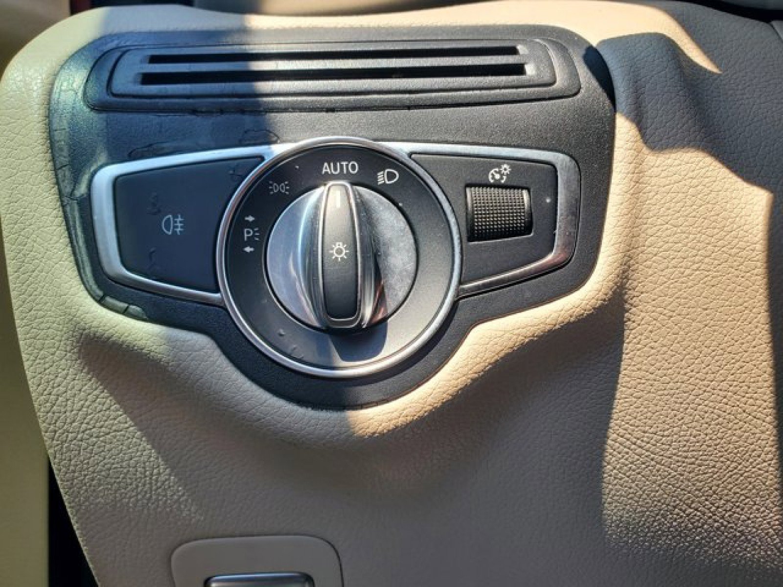 Used 2021 Mercedes-Benz GLC 300 GLC 300 SUV image 17