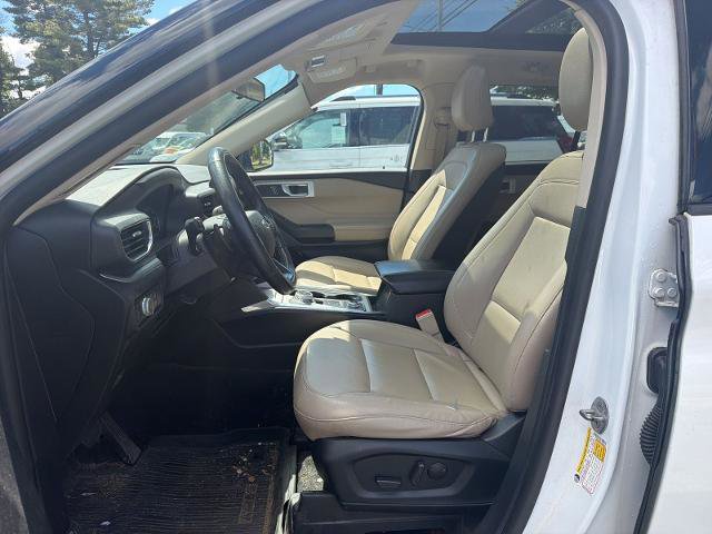Certified 2020 Ford Explorer XLT w/ Equipment Group 202A AWD/4WD image 9