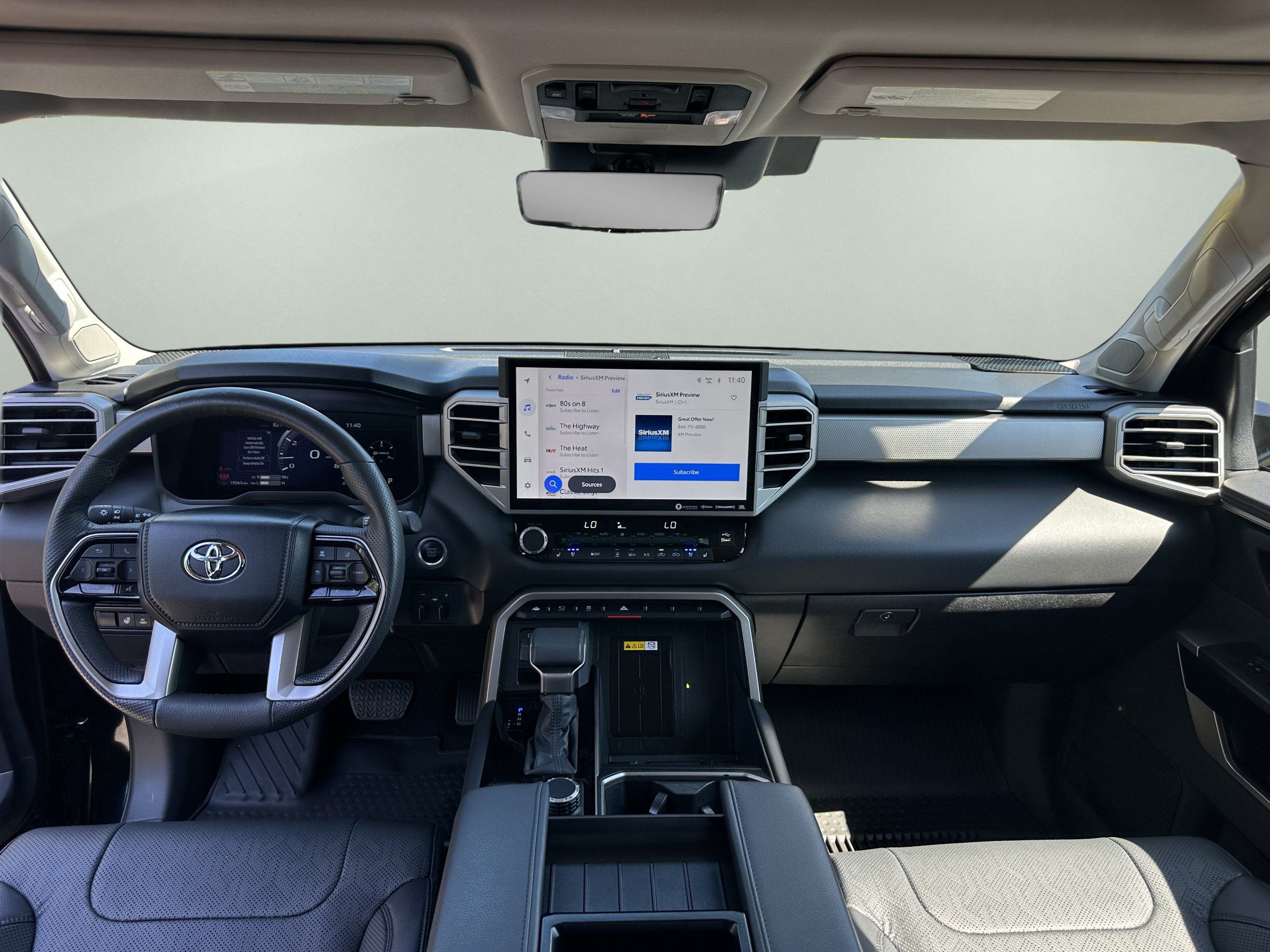 Used 2024 Toyota Tundra Limited AWD/4WD image 11