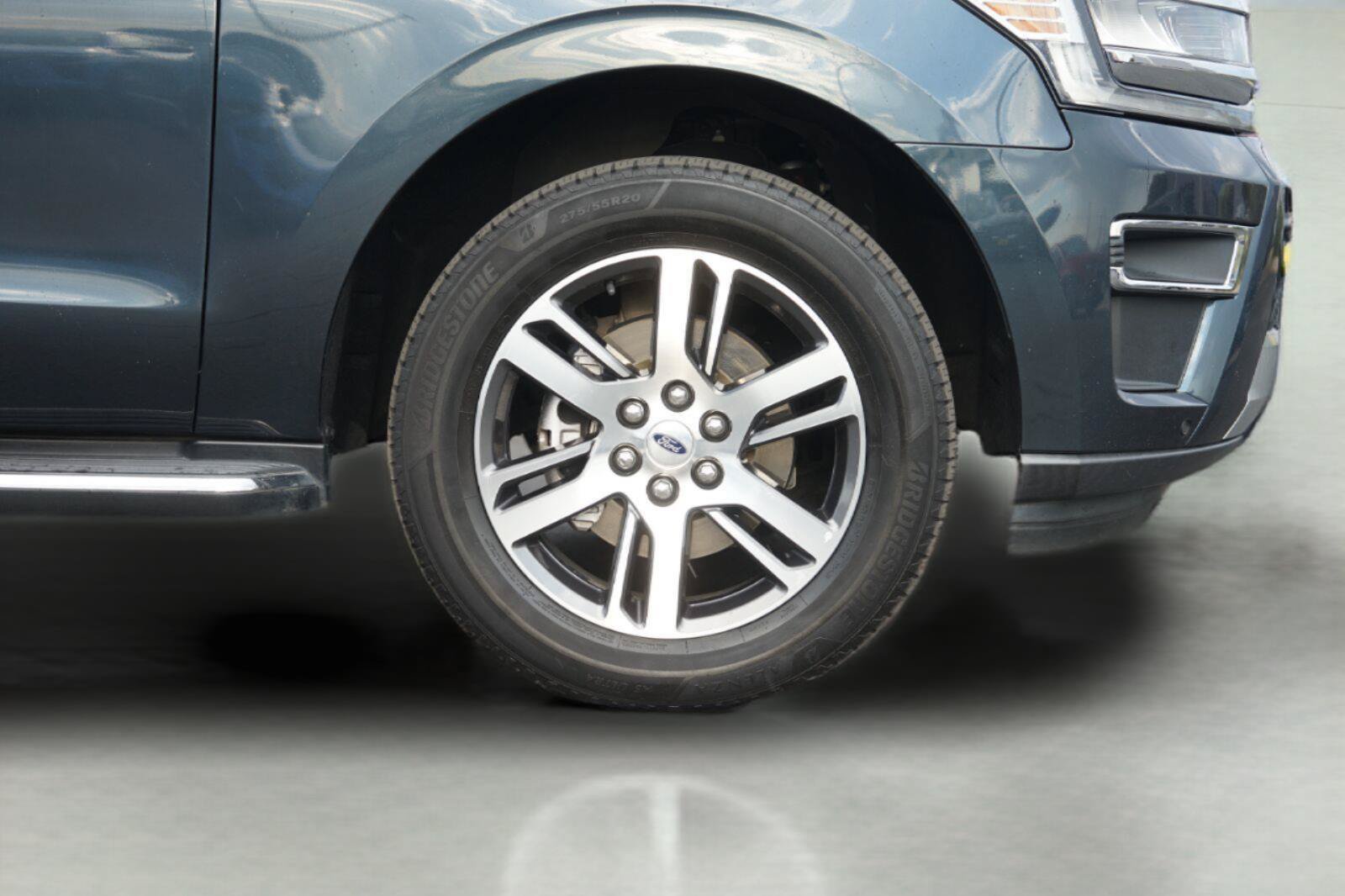 Certified 2022 Ford Expedition Max Limited RWD image 4