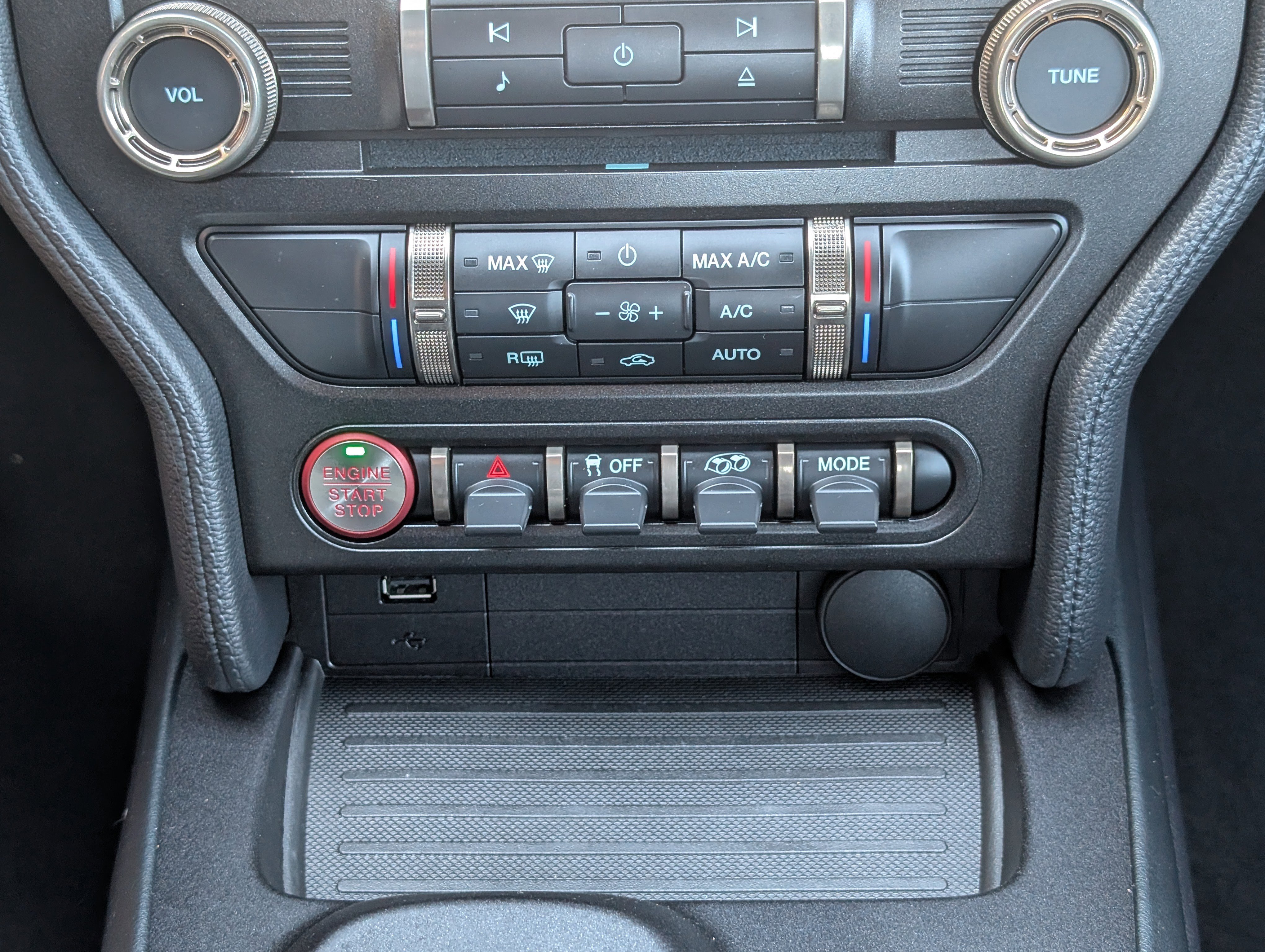 Certified 2021 Ford Mustang Shelby GT500 w/ Carbon Fiber Track Pack image 22