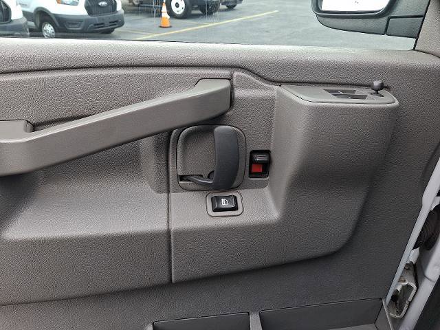Used 2021 GMC Savana 3500 w/ Power Convenience Package RWD image 11