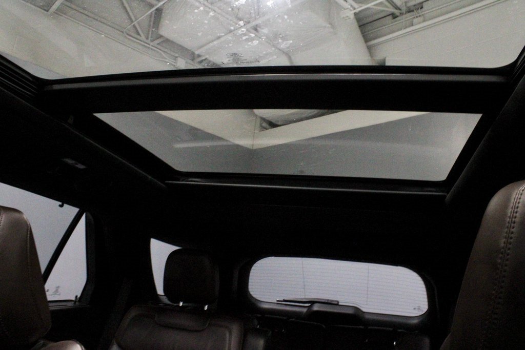 Certified 2022 Ford Explorer Platinum w/ Equipment Group 601A image 23