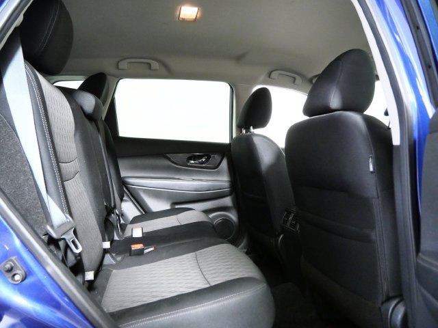 Used 2019 Nissan Rogue S w/ Special Edition Package AWD/4WD image 12