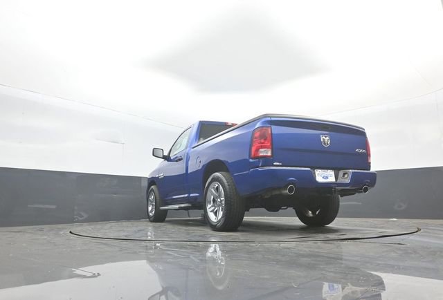 Used 2017 RAM 1500 Express image 32