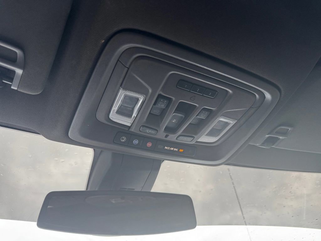 Used 2021 GMC Sierra 1500 SLT AWD/4WD image 38