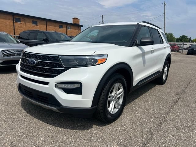 Certified 2023 Ford Explorer XLT w/ Equipment Group 202A AWD/4WD image 27