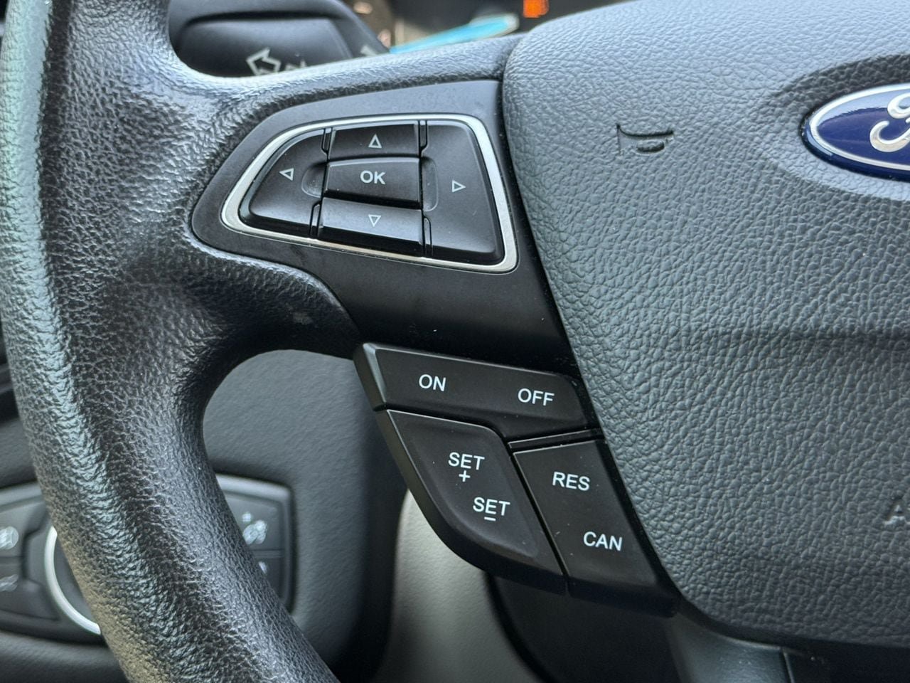 Certified 2019 Ford Escape SE FWD image 13