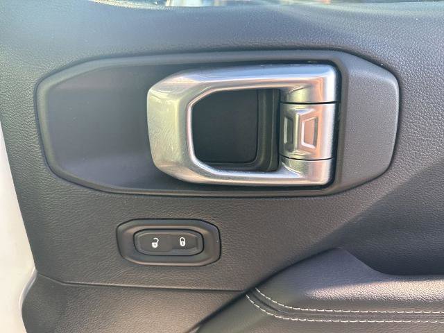 Used 2021 Jeep Wrangler Unlimited Sahara image 36