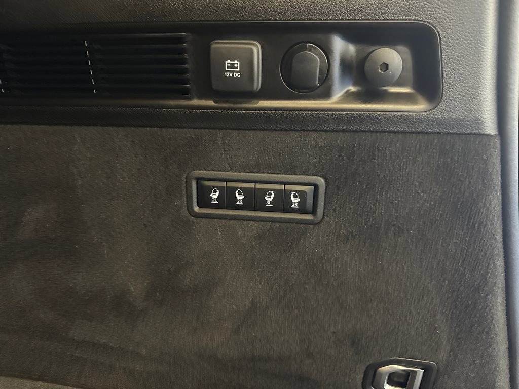 Used 2023 Jeep Grand Wagoneer Series III AWD/4WD image 37