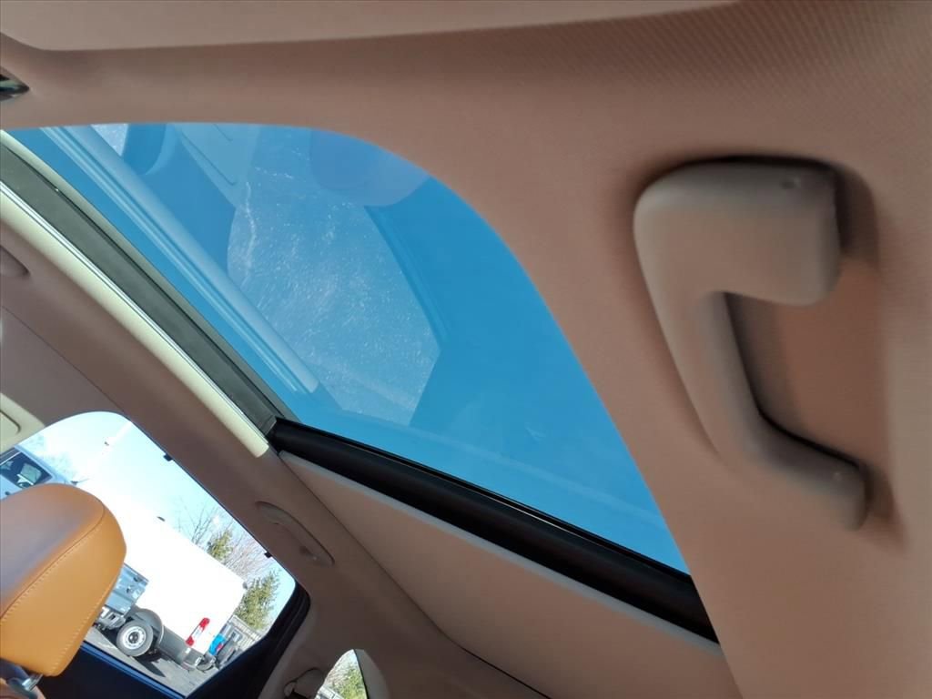 Used 2023 Kia Sorento SX Prestige image 10