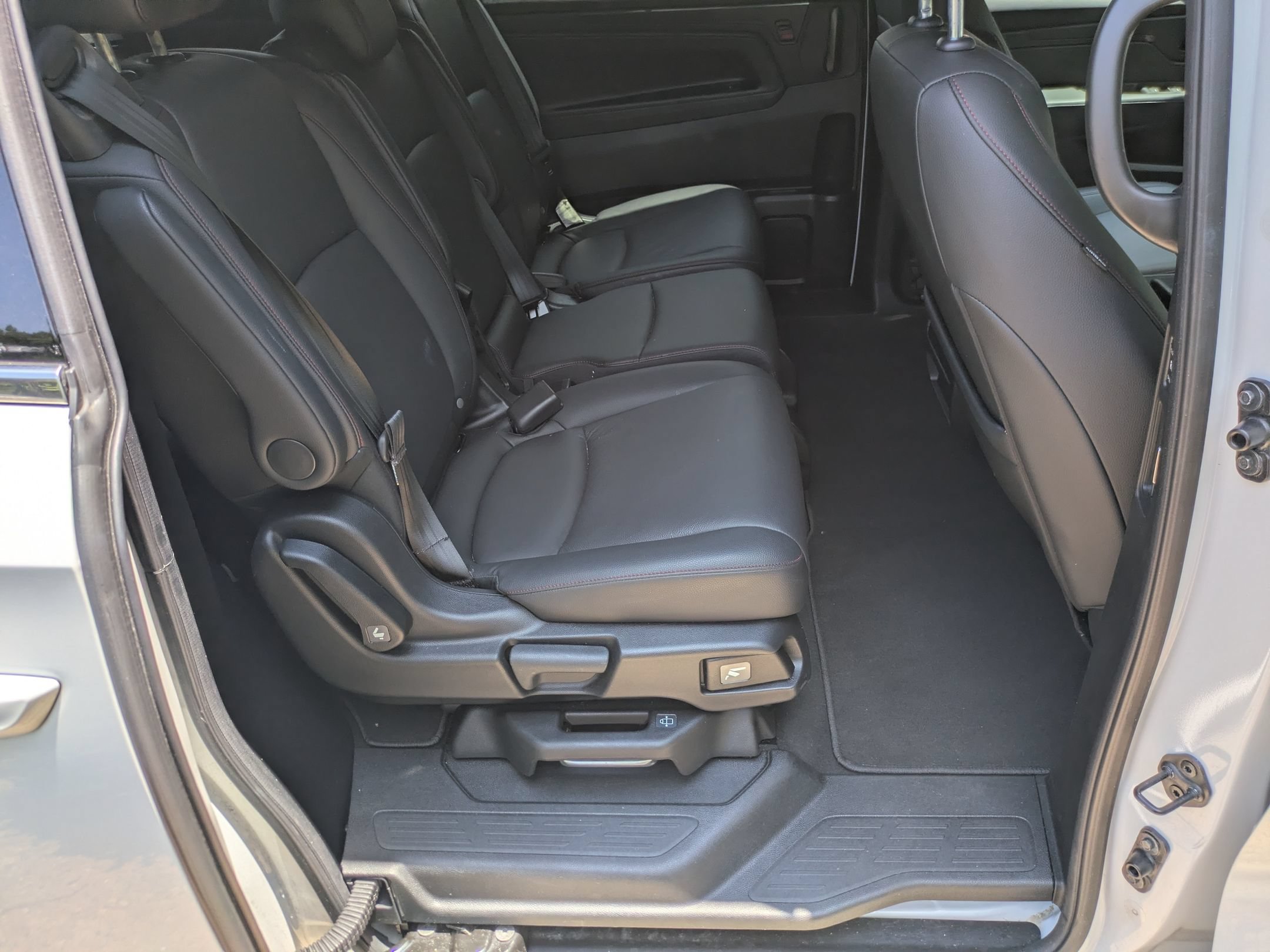Used 2025 Honda Odyssey Sport-L image 31