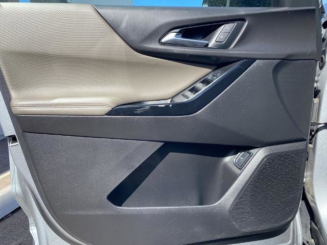 Used 2025 Chevrolet Equinox LT w/ Convenience Package II image 19