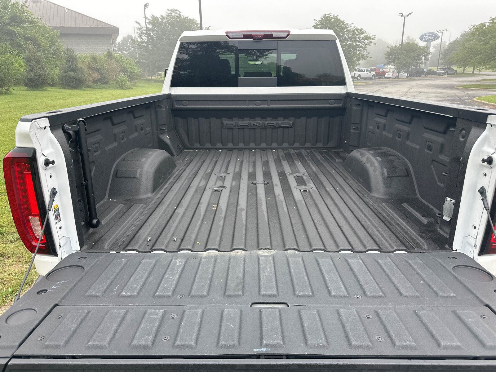 Used 2021 GMC Sierra 2500 Denali w/ Denali Ultimate Package AWD/4WD image 17