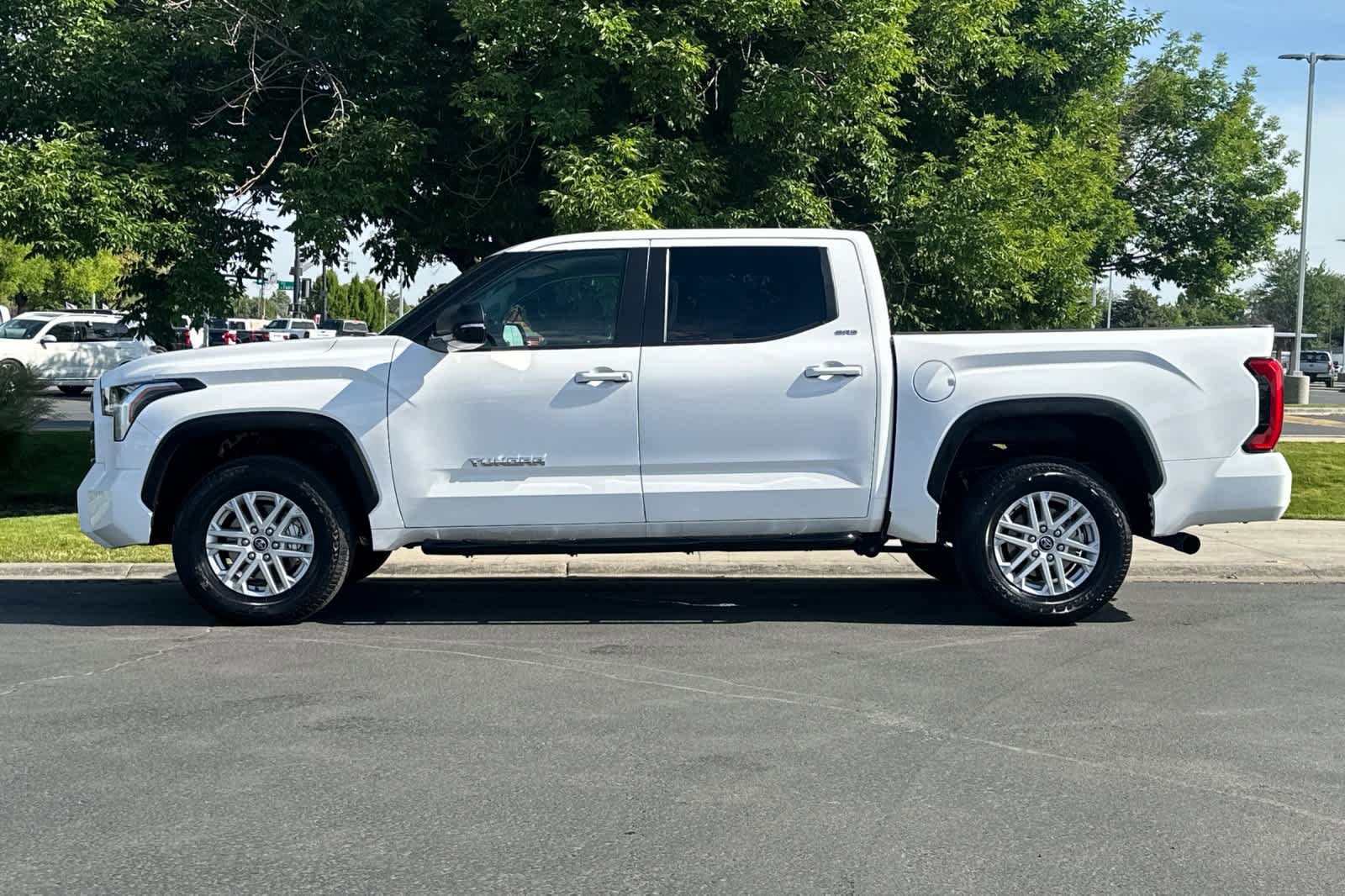 Used 2024 Toyota Tundra SR5 w/ SR5 Premium Package AWD/4WD image 5