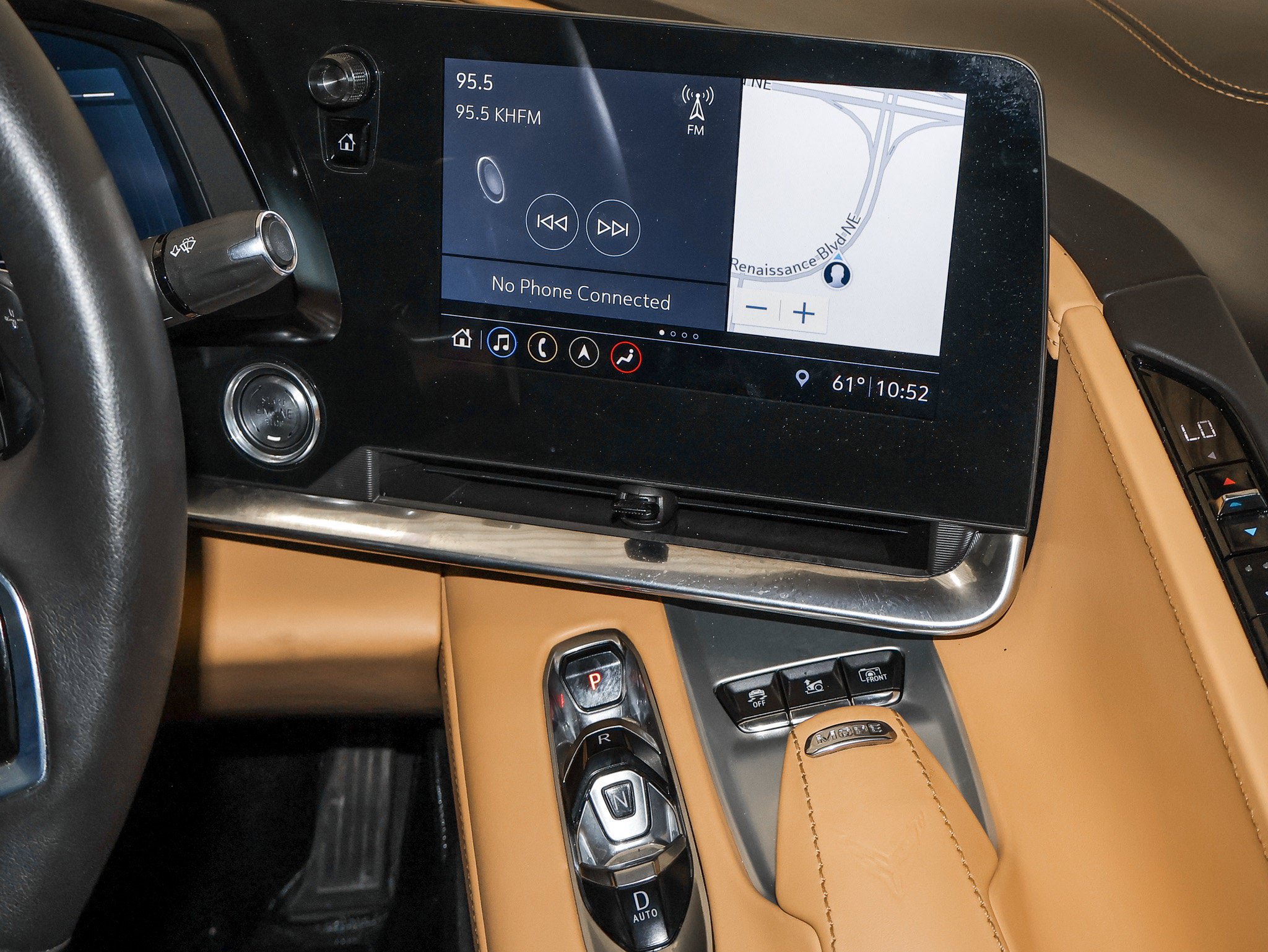 Used 2020 Chevrolet Corvette Stingray Premium Cpe w/ 3LT Preferred Equipment Group RWD image 29