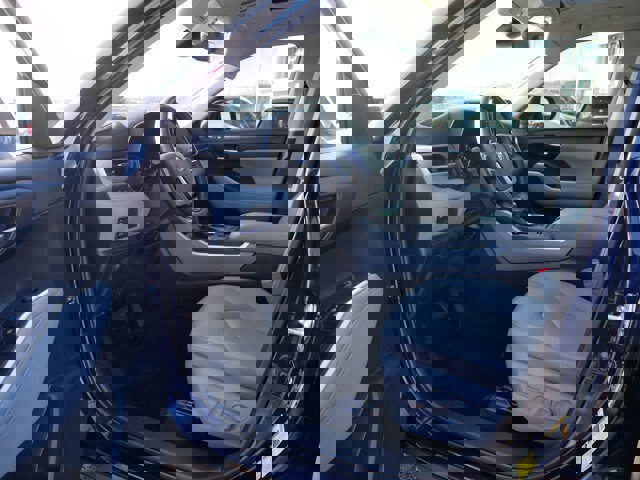 Used 2022 Toyota Highlander XLE image 12