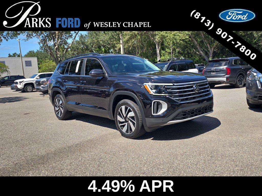 Used 2025 Volkswagen Atlas SE FWD image 1