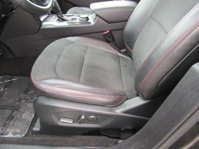 Certified 2018 Ford Explorer XLT w/ Equipment Group 202A image 17