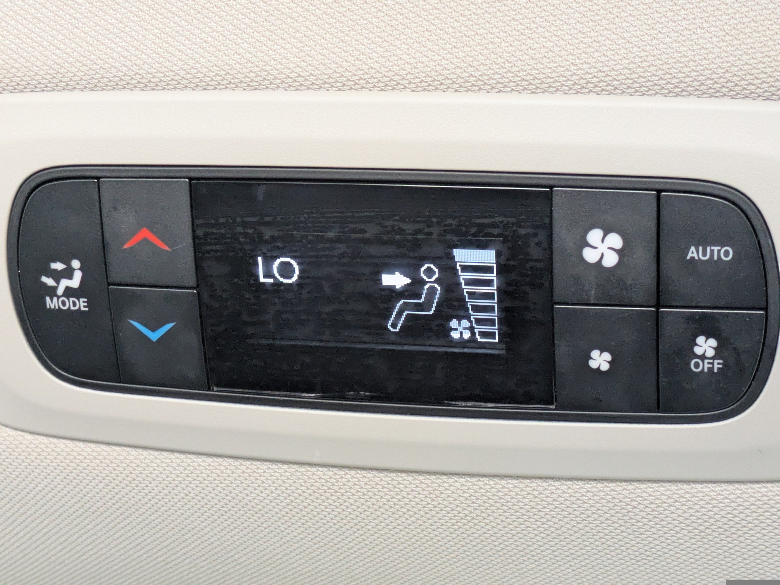 Used 2024 Chrysler Pacifica Touring-L FWD image 21