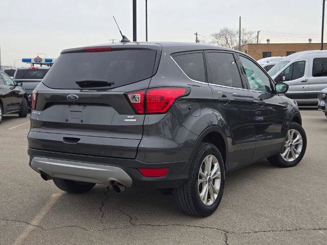 Certified 2019 Ford Escape SE image 2