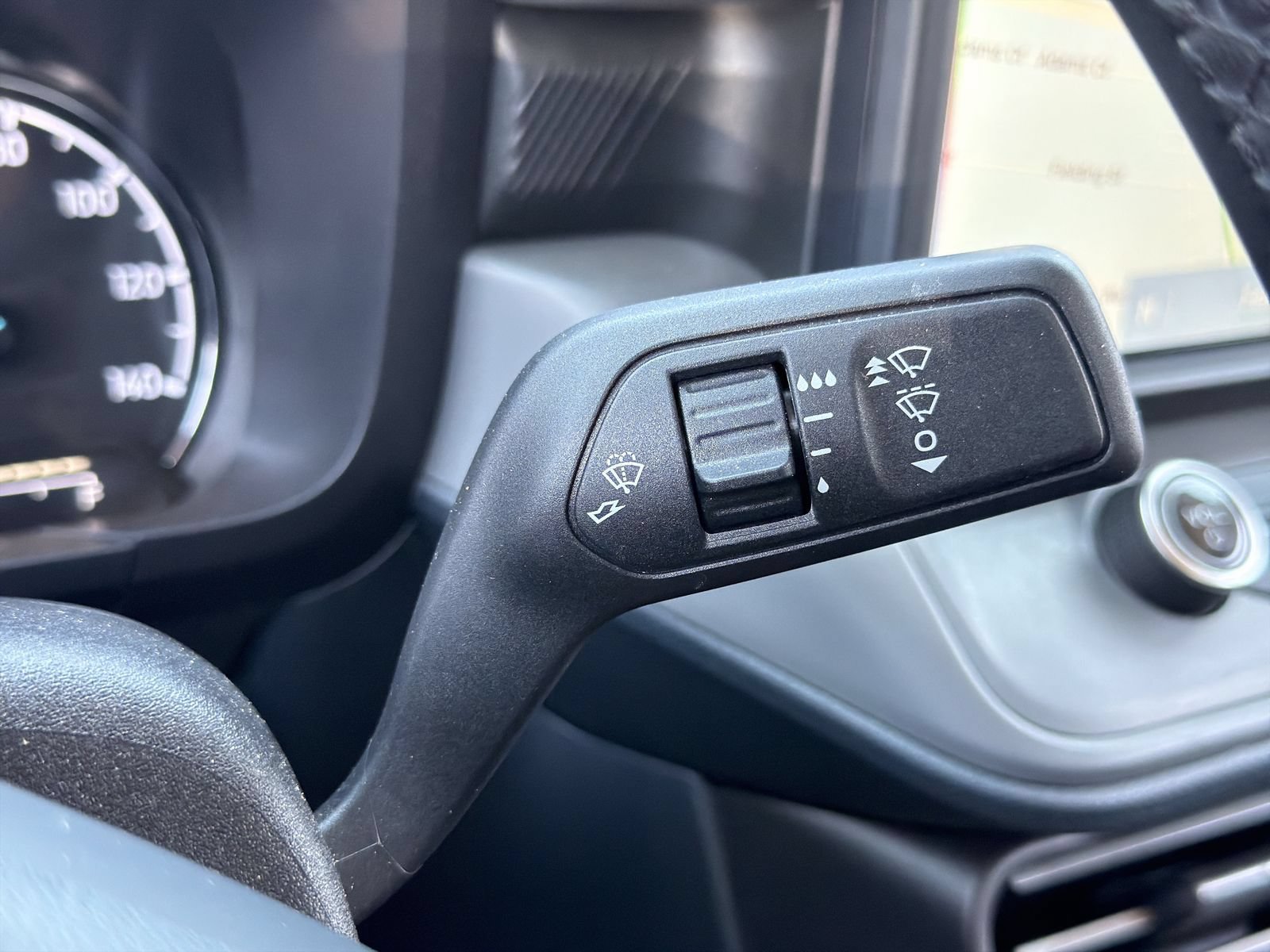 Certified 2023 Ford Maverick Lariat w/ Lariat Luxury Package FWD image 29