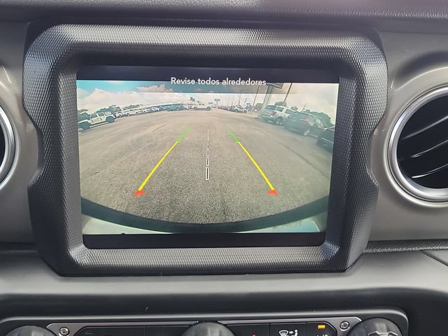 Used 2022 Jeep Wrangler Unlimited Sahara AWD/4WD image 30