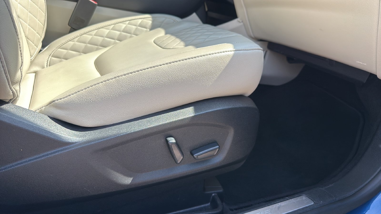 Certified 2024 Ford Edge Titanium AWD/4WD image 24