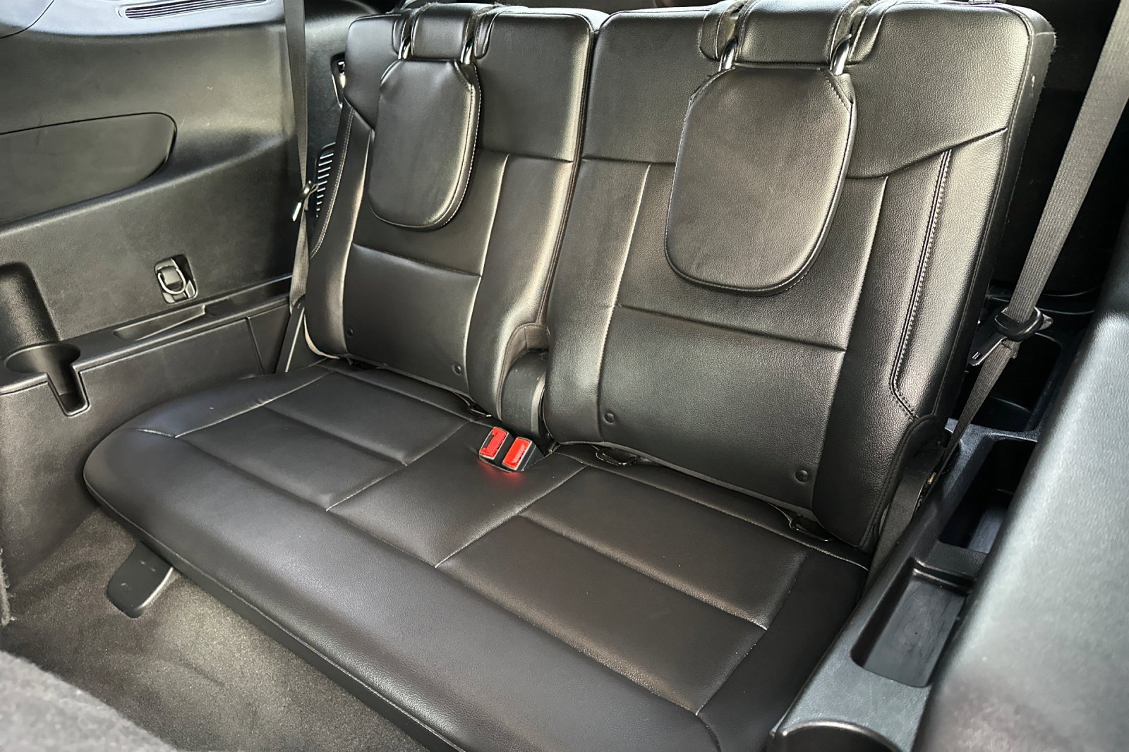 Certified 2020 Ford Explorer XLT w/ Equipment Group 202A image 16