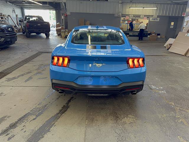 Certified 2024 Ford Mustang Coupe RWD image 5