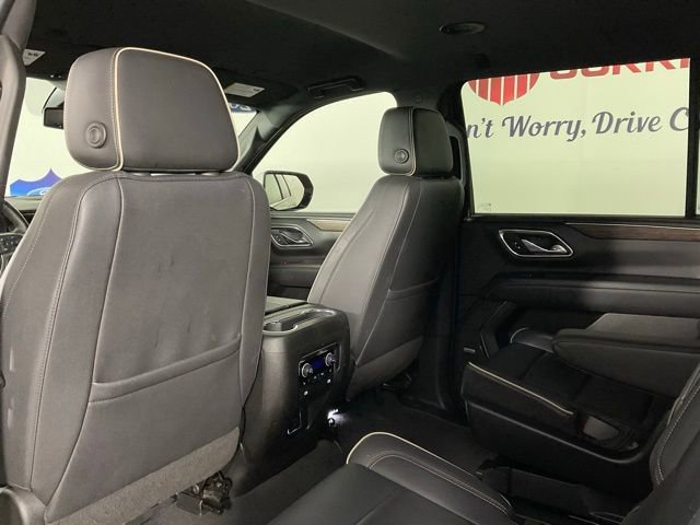 Used 2023 Chevrolet Suburban Premier image 15