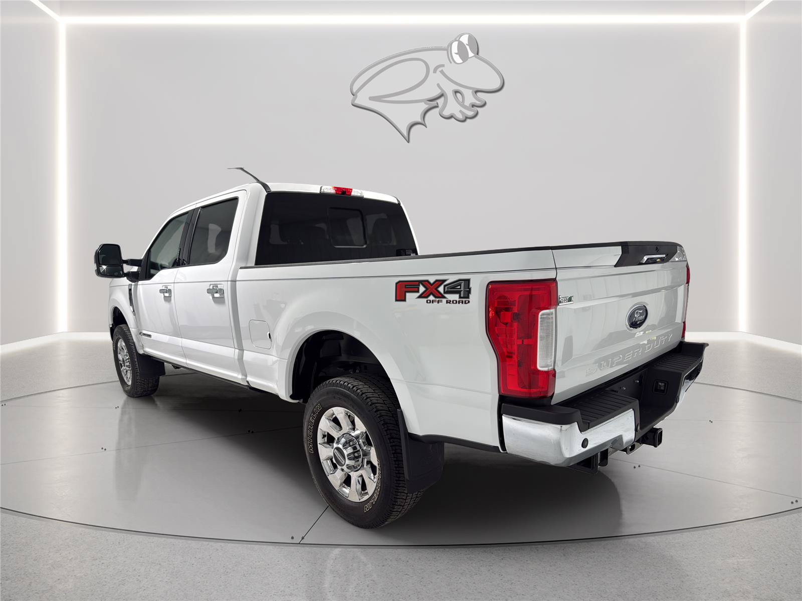 Certified 2019 Ford F350 Lariat w/ Chrome Package AWD/4WD image 3