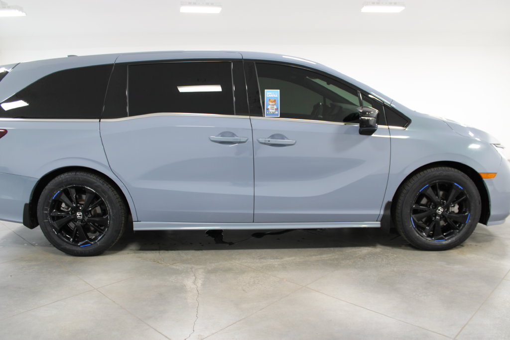 Used 2023 Honda Odyssey Sport image 12