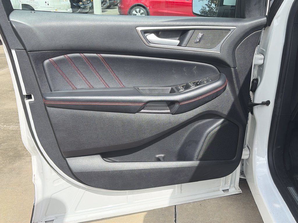 Certified 2021 Ford Edge ST-Line FWD image 22