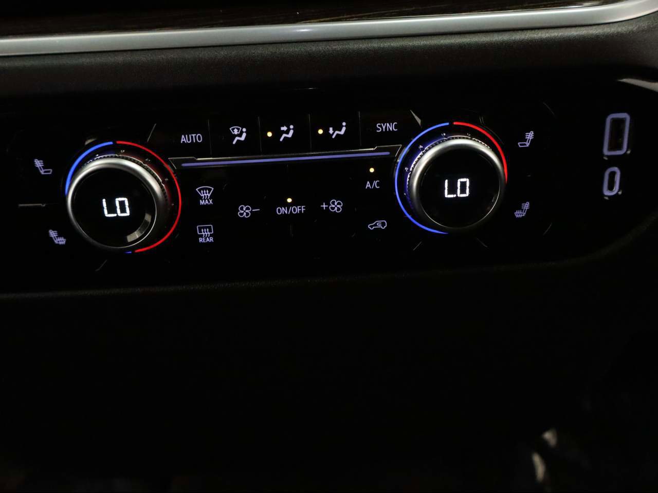 Used 2022 GMC Sierra 1500 Elevation image 16