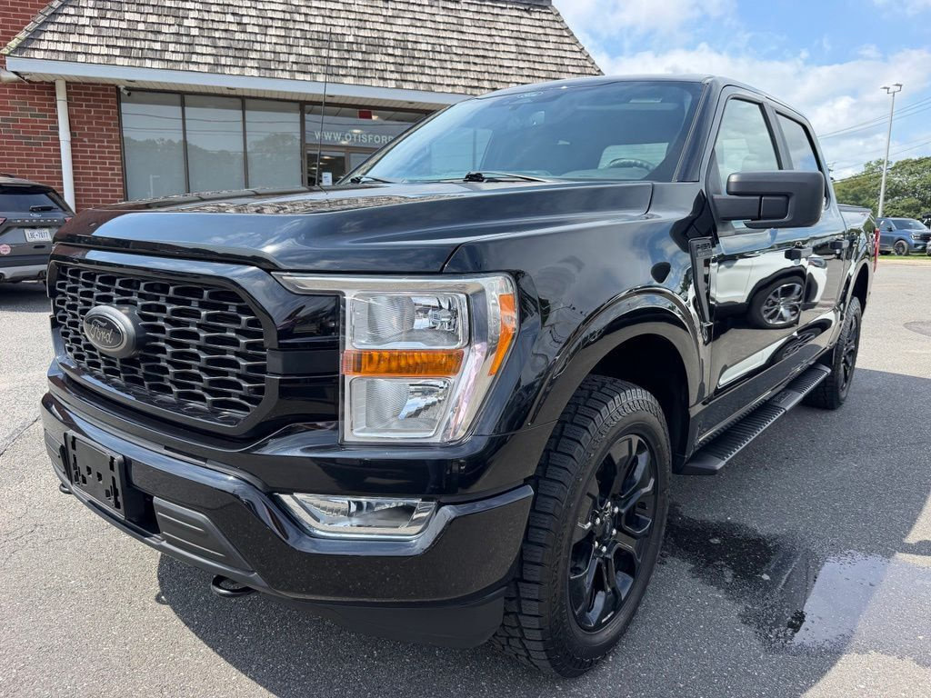 Certified 2022 Ford F150 XL w/ STX Black Appearance Package AWD/4WD image 5