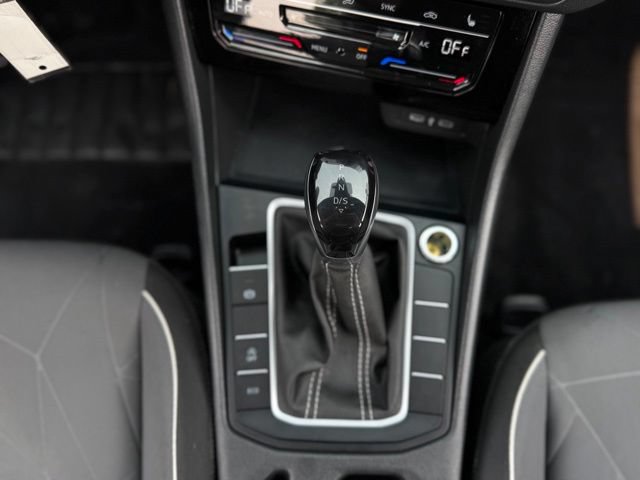 Used 2025 Volkswagen Jetta Sport FWD image 22