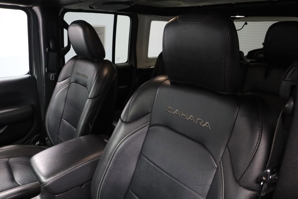 Used 2023 Jeep Wrangler Unlimited Sahara AWD/4WD image 26