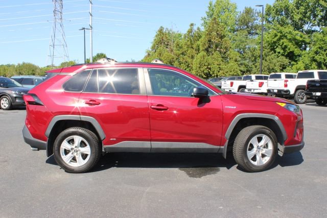 Used 2019 Toyota RAV4 LE w/ Carpet Mat Package AWD/4WD image 20