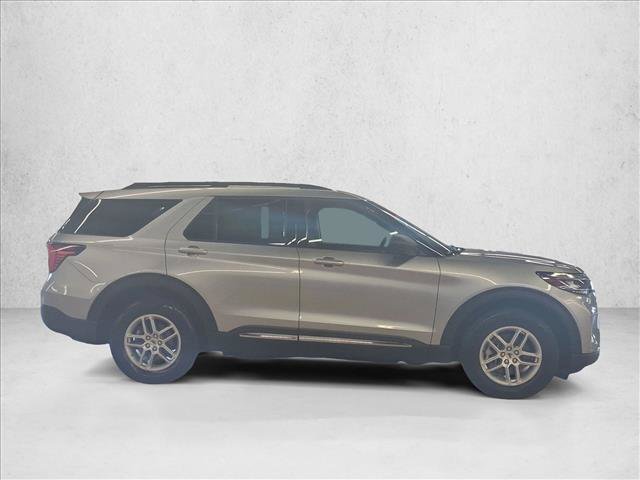 Certified 2025 Ford Explorer Active AWD/4WD image 4