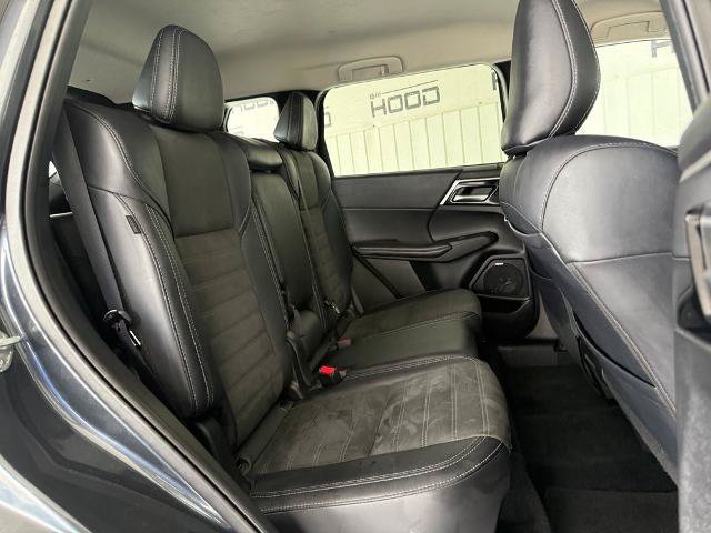 Used 2025 Mitsubishi Outlander SE FWD image 9